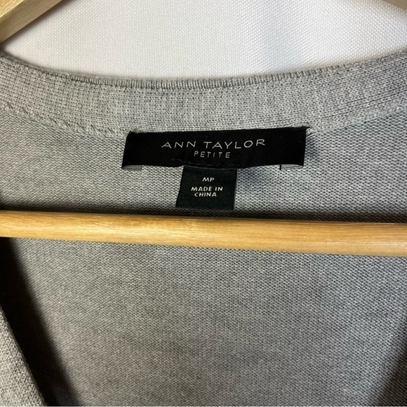 Ann Taylor Petite Light Gray V-Neck Silk Blend Midi Sweater Dress MP - Picture 5 of 5